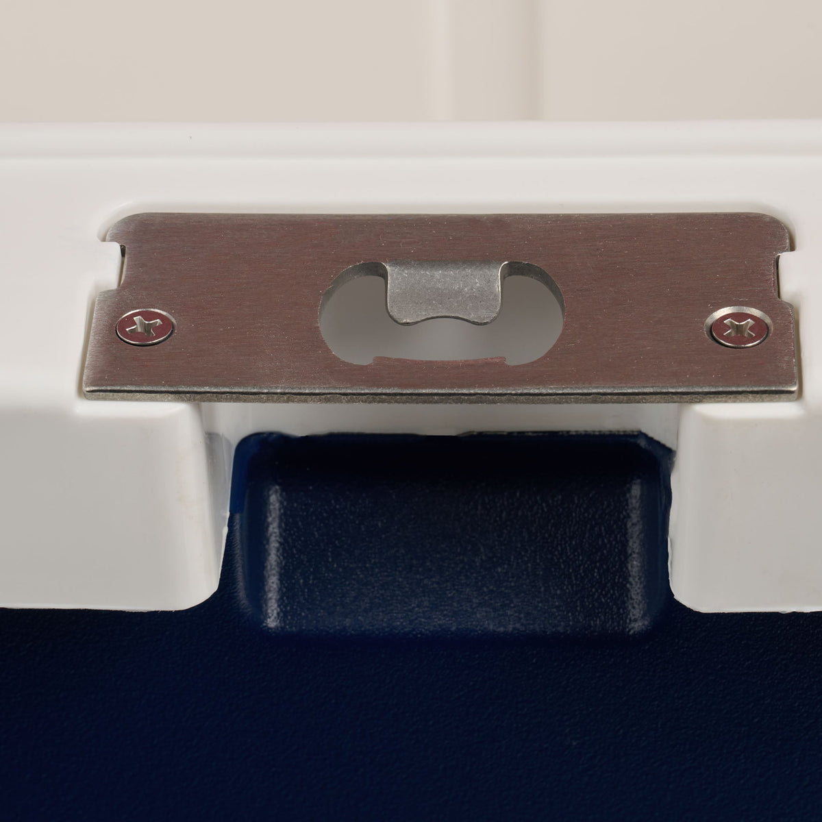 trailmate-25-qt-cooler-v4 00033130-BO.jpg