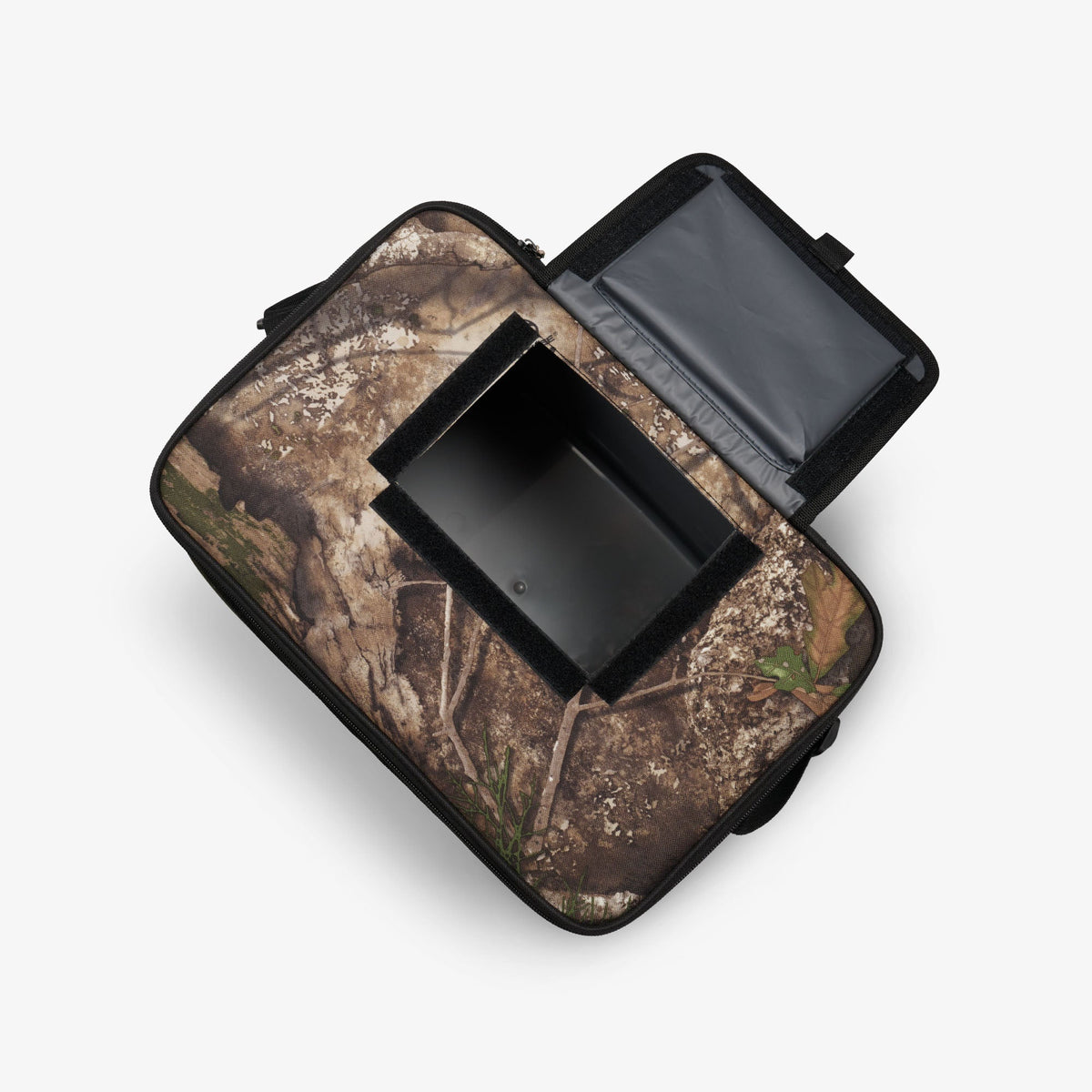 realtree-apx-hlc-28-can-bag-r9 00064354-O3-2025.jpg