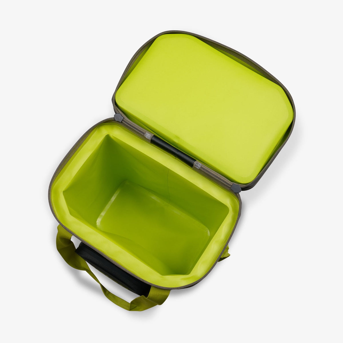 trailmate-32-can-backpack-x0 00066774-O2.jpg